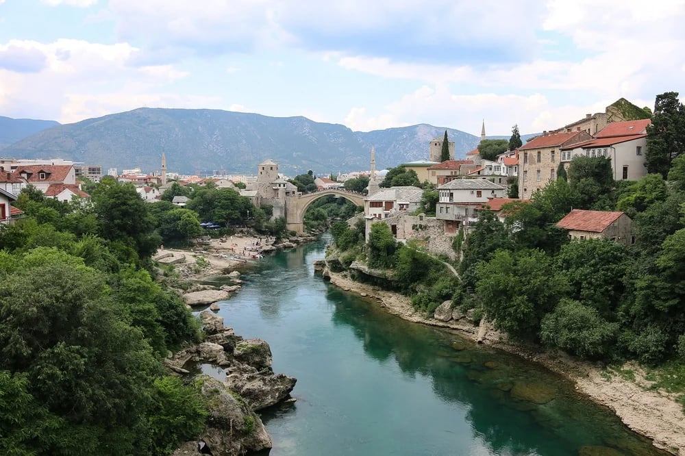 ما هي أجمل المدن السياحية في البوسنة والهرسك؟